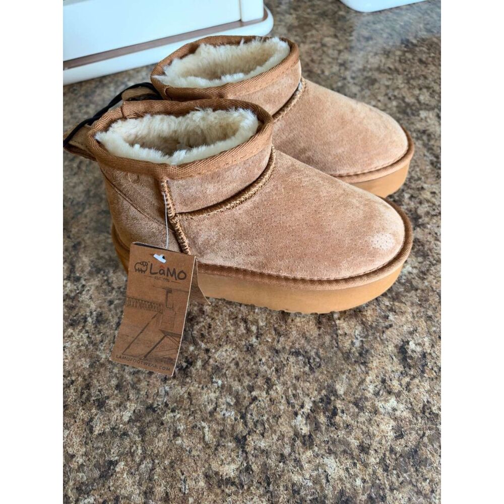 NEW Kid's Lamo Tan Lined Ankle Boots Size 2 NWT
